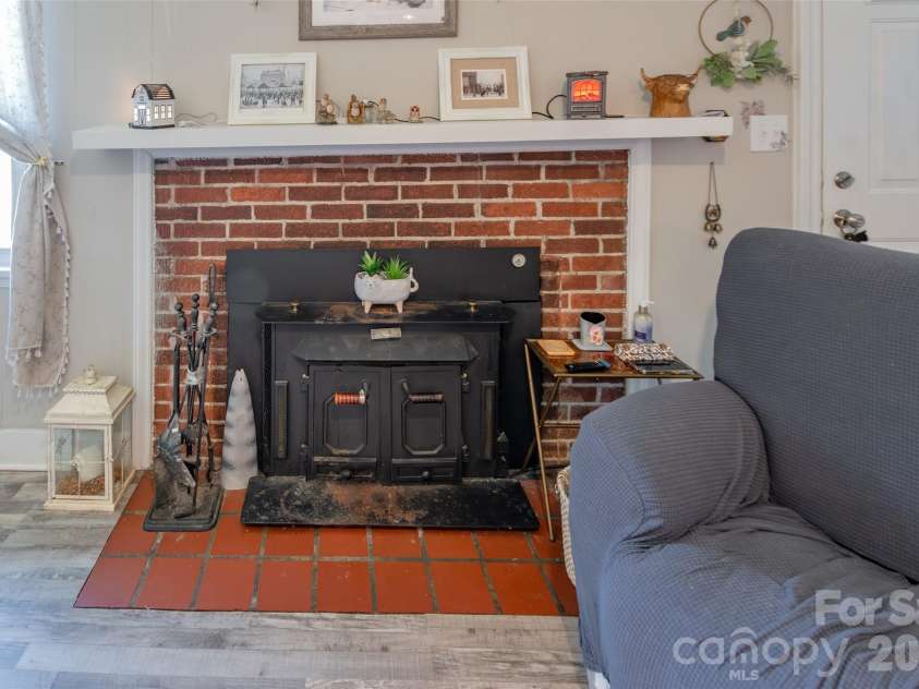 129 Brawley Street, Chester, SC 29706.  MLS# CAR4392609, YatesRealty ID 34612. 