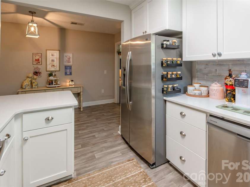 129 Brawley Street, Chester, SC 29706.  MLS# CAR4392609, YatesRealty ID 34612. 