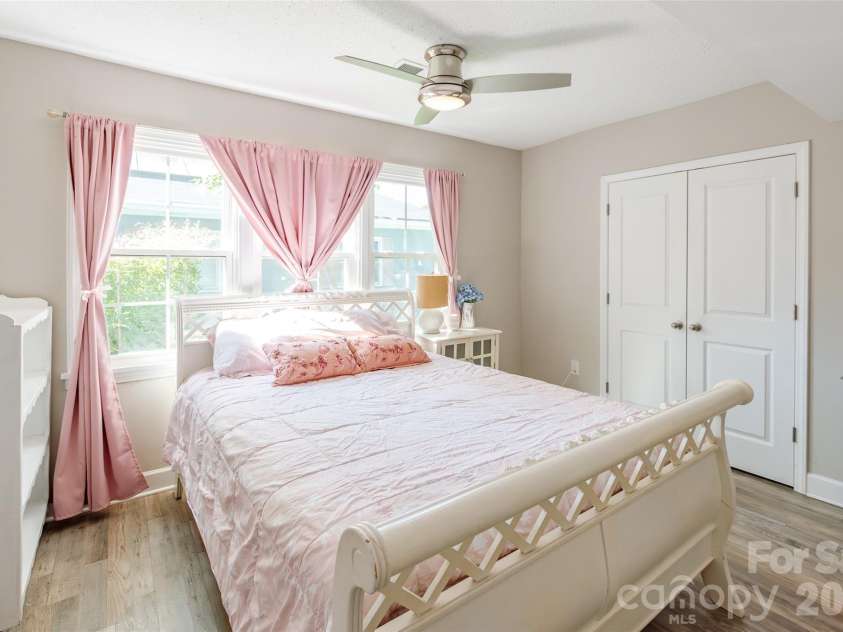 129 Brawley Street, Chester, SC 29706.  MLS# CAR4392609, YatesRealty ID 34612. 