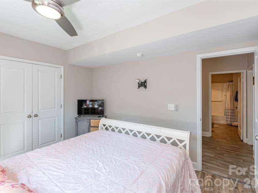 129 Brawley Street, Chester, SC 29706.  MLS# CAR4392609, YatesRealty ID 34612. 