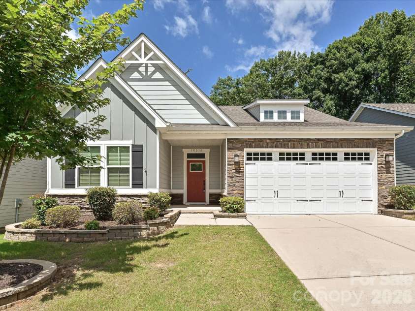 10038 Lilac Court, Charlotte, NC 28215.  MLS# CAR4396585, YatesRealty ID 34613. 