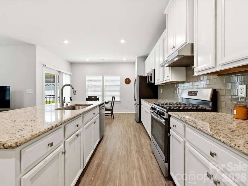10038 Lilac Court, Charlotte, NC 28215.  MLS# CAR4396585, YatesRealty ID 34613. 