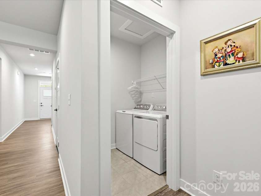 10038 Lilac Court, Charlotte, NC 28215.  MLS# CAR4396585, YatesRealty ID 34613. 