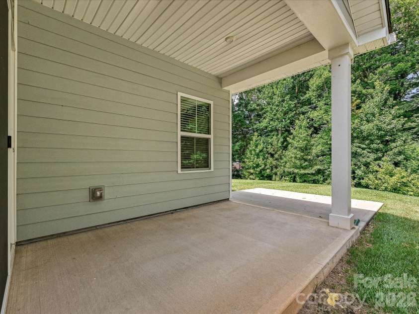 10038 Lilac Court, Charlotte, NC 28215.  MLS# CAR4396585, YatesRealty ID 34613. 