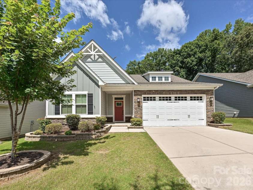 10038 Lilac Court, Charlotte, NC 28215.  MLS# CAR4396585, YatesRealty ID 34613. 