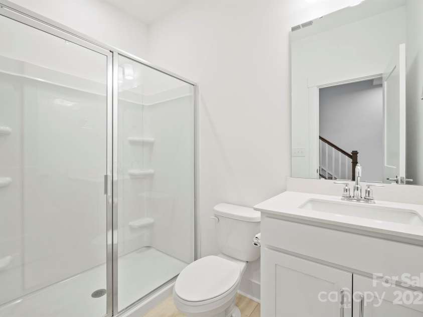 4018 Capital Ridge Court, Charlotte, NC 28205.  MLS# CAR4196575, YatesRealty ID 34613. Full bath on main level