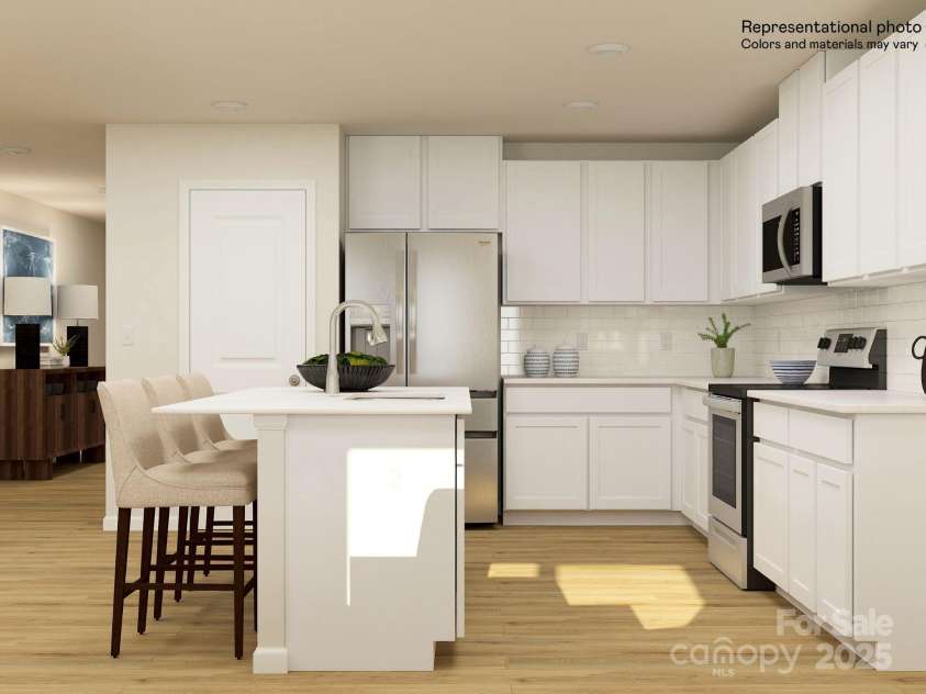 1739 Little York Circle, Edgemoor, SC 29712.  MLS# CAR4287392, YatesRealty ID 34614. Kitchen
