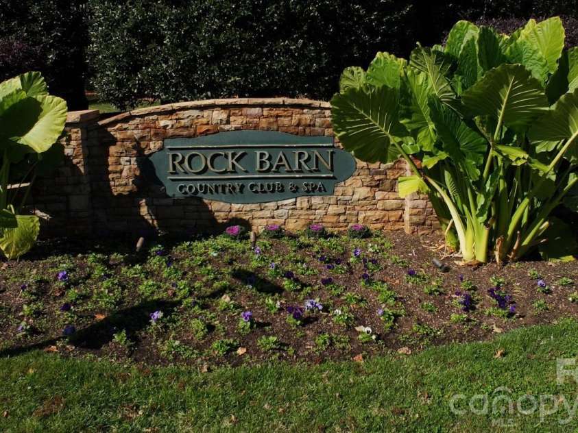 4282 Holly Circle, Conover, NC 28613.  MLS# CAR4397170, YatesRealty ID 34614. Entrance