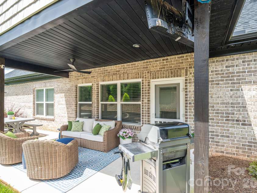 4282 Holly Circle, Conover, NC 28613.  MLS# CAR4397170, YatesRealty ID 34614. Outdoor Living