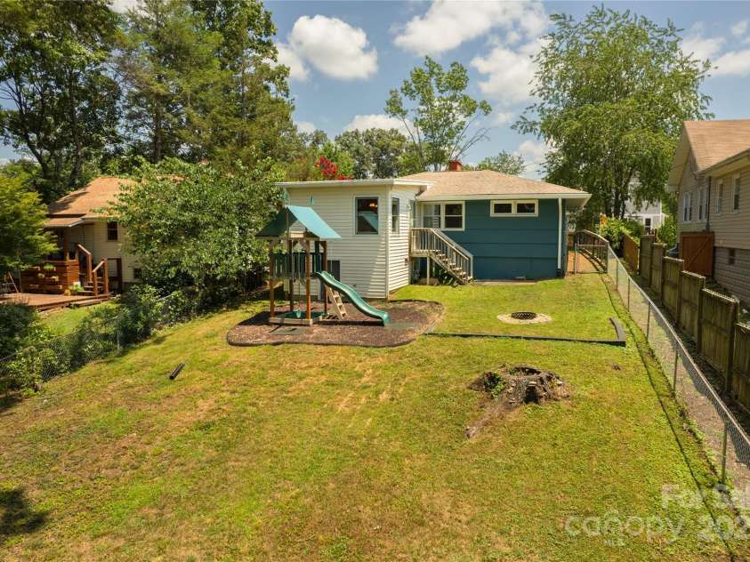 68 Vandalia Avenue, Asheville, NC 28806.  MLS# CAR4287354, YatesRealty ID 34615. 