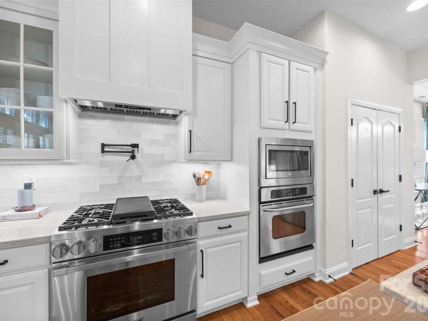 15108 Alijon Court, Charlotte, NC 28278.  MLS# CAR4396745, YatesRealty ID 34616. 