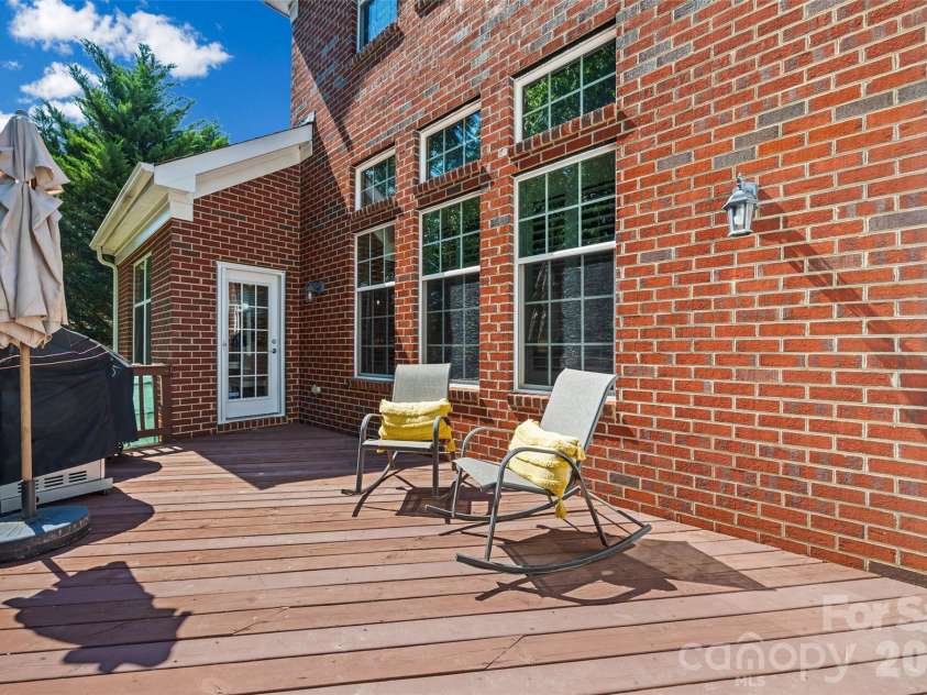 15108 Alijon Court, Charlotte, NC 28278.  MLS# CAR4396745, YatesRealty ID 34616. 