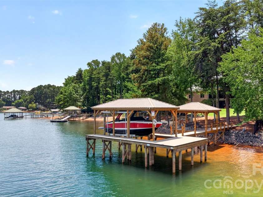 166 Balmoral Drive, Mooresville, NC 28117.  MLS# CAR4396436, YatesRealty ID 34617. 