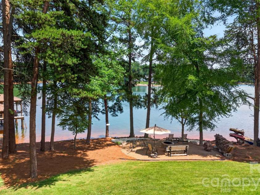 166 Balmoral Drive, Mooresville, NC 28117.  MLS# CAR4396436, YatesRealty ID 34617. 