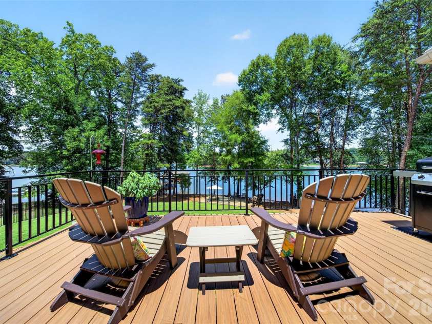 166 Balmoral Drive, Mooresville, NC 28117.  MLS# CAR4396436, YatesRealty ID 34617. 