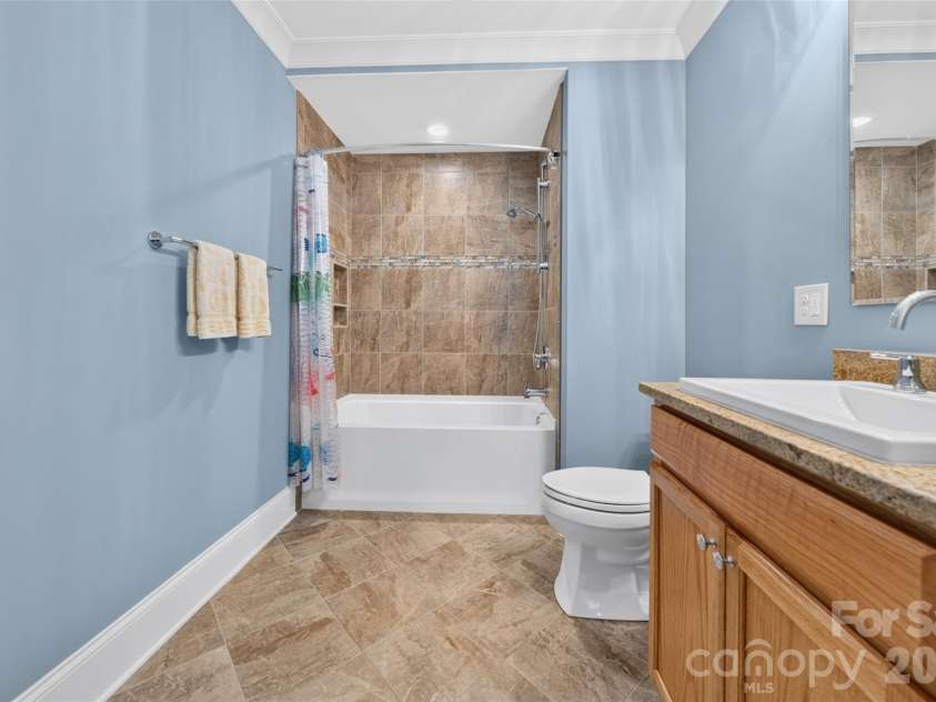 166 Balmoral Drive, Mooresville, NC 28117.  MLS# CAR4396436, YatesRealty ID 34617. 