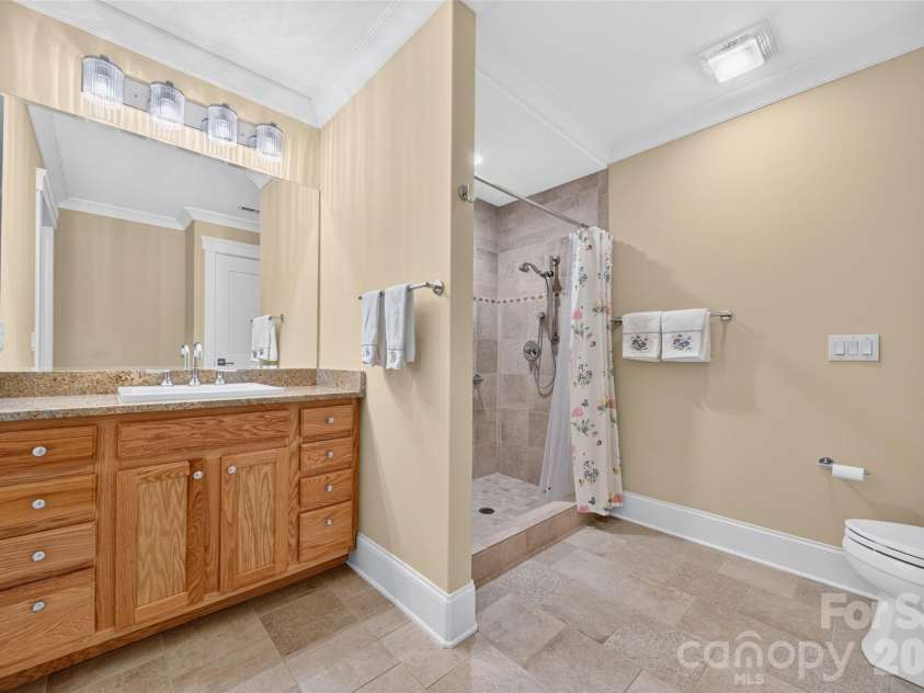 166 Balmoral Drive, Mooresville, NC 28117.  MLS# CAR4396436, YatesRealty ID 34617. 