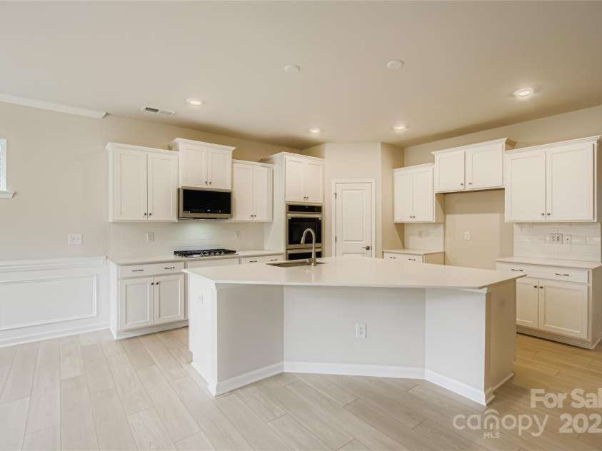 2868 Morning Song Way, Lancaster, SC 29720.  MLS# CAR4293990, YatesRealty ID 34617. Kitchen