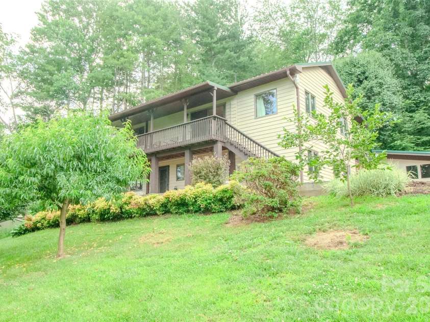 49 Jake Drive, Canton, NC 28716.  MLS# CAR4398234, YatesRealty ID 34618. 49 Jake Dr