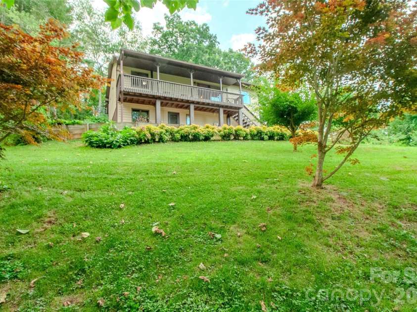 49 Jake Drive, Canton, NC 28716.  MLS# CAR4398234, YatesRealty ID 34618. 