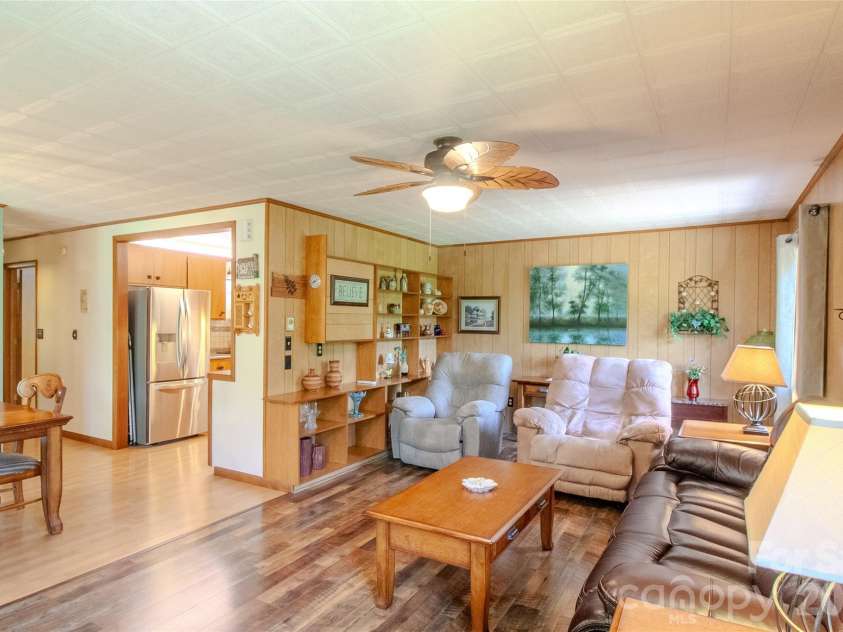 49 Jake Drive, Canton, NC 28716.  MLS# CAR4398234, YatesRealty ID 34618. 
