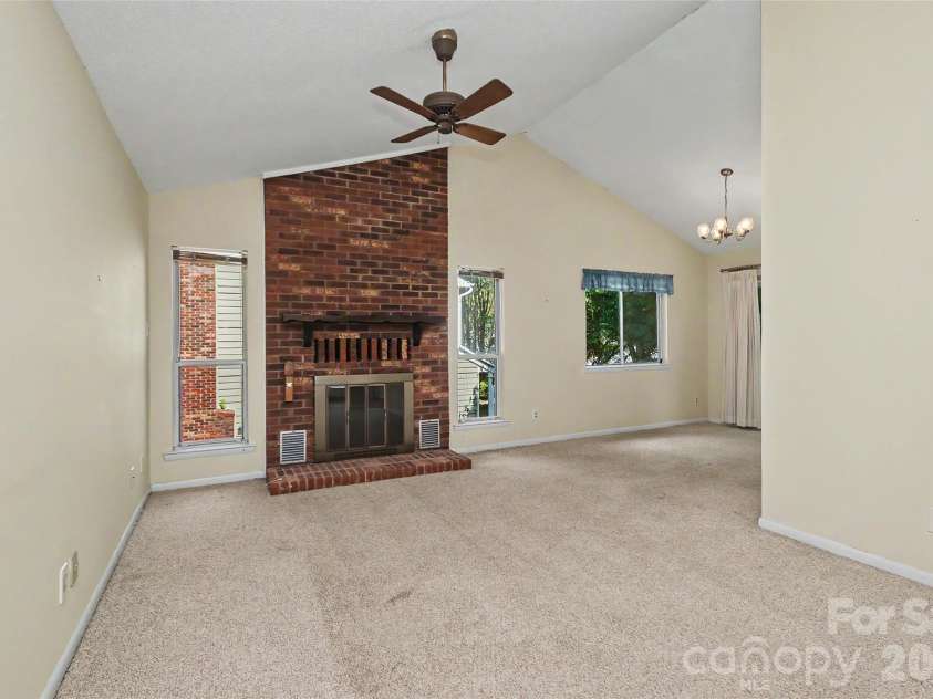 807 Sardis Cove Drive, Charlotte, NC 28270.  MLS# CAR4398749, YatesRealty ID 34619. 