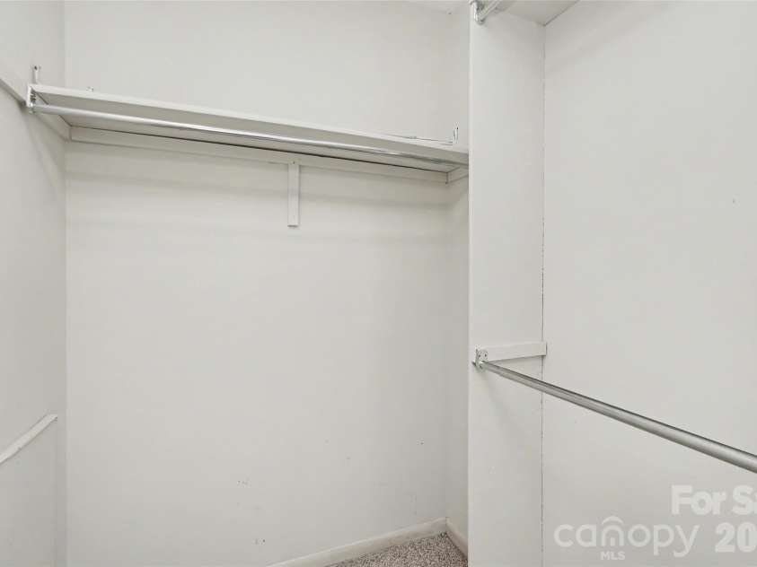 807 Sardis Cove Drive, Charlotte, NC 28270.  MLS# CAR4398749, YatesRealty ID 34619. 
