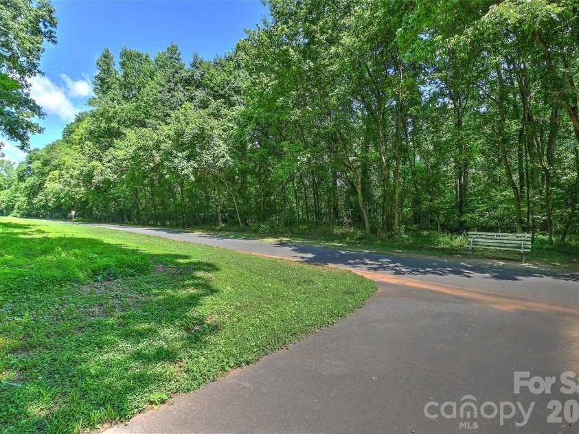 807 Sardis Cove Drive, Charlotte, NC 28270.  MLS# CAR4398749, YatesRealty ID 34619. 