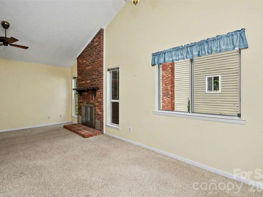 807 Sardis Cove Drive, Charlotte, NC 28270.  MLS# CAR4398749, YatesRealty ID 34619. 
