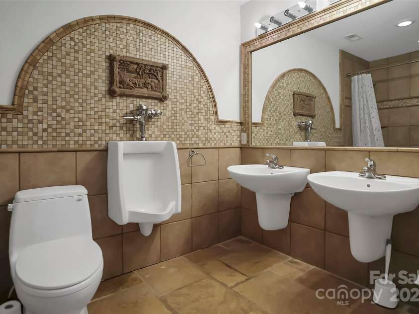 104 Hidden Cove Drive, Shelby, NC 28150.  MLS# CAR4277591, YatesRealty ID 3462. 