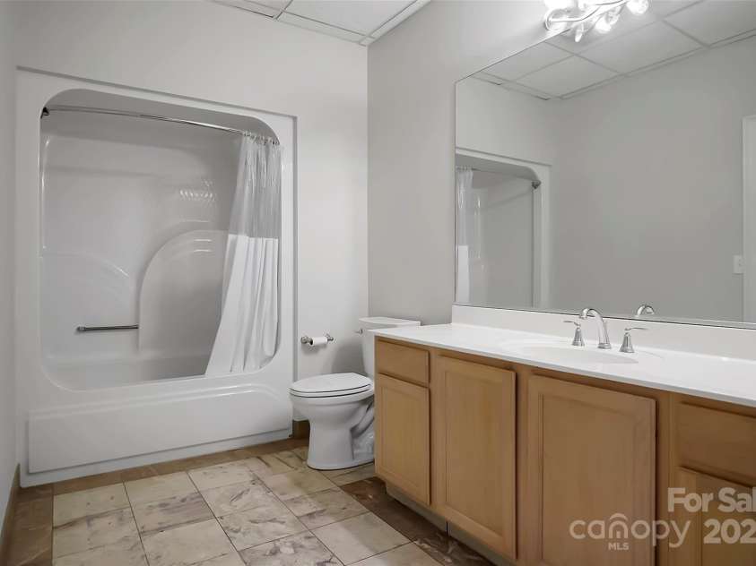 104 Hidden Cove Drive, Shelby, NC 28150.  MLS# CAR4277591, YatesRealty ID 3462. 