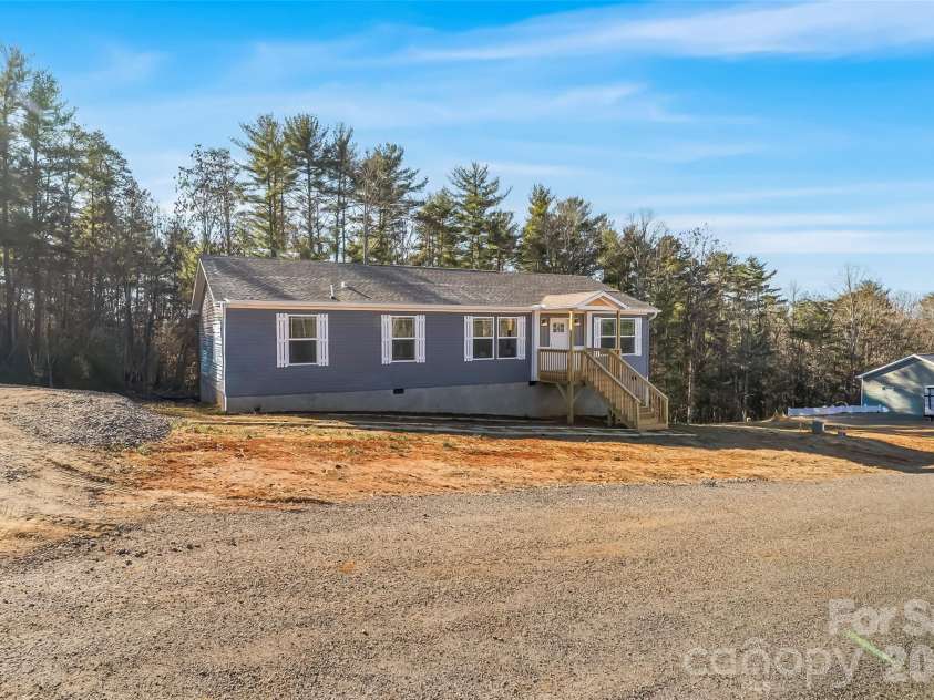 209 Walnut Branch Road, Weaverville, NC 28787.  MLS# CAR4272597, YatesRealty ID 3462. 