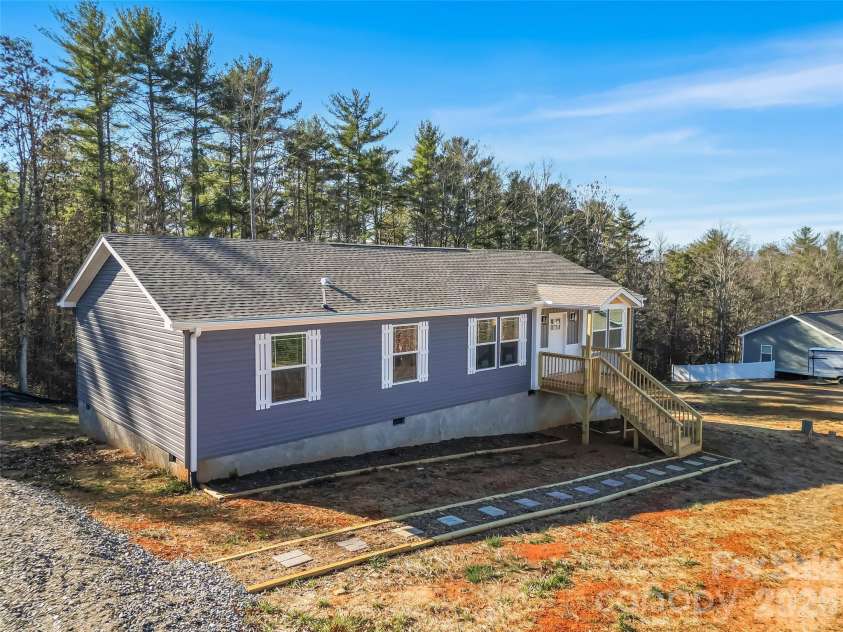 209 Walnut Branch Road, Weaverville, NC 28787.  MLS# CAR4272597, YatesRealty ID 3462. 