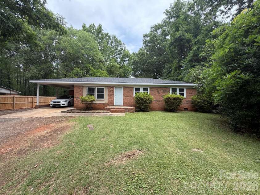 304 Shady Lane, Norwood, NC 28128.  MLS# CAR4386240, YatesRealty ID 34622. 