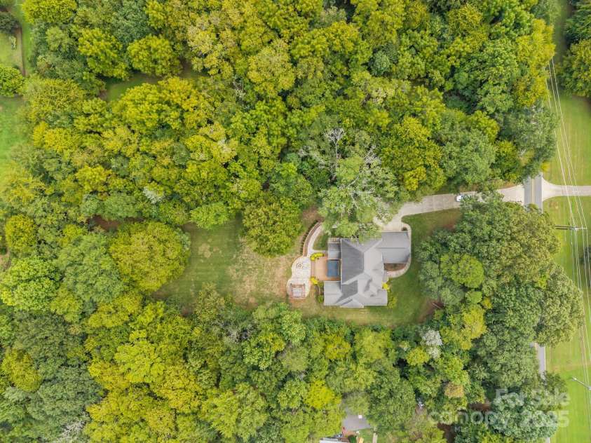 6802 Rock Island Road, Charlotte, NC 28278.  MLS# CAR4289658, YatesRealty ID 34622. Aerial view
