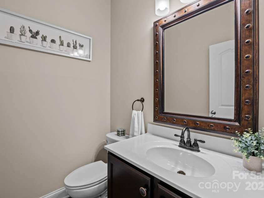 6802 Rock Island Road, Charlotte, NC 28278.  MLS# CAR4289658, YatesRealty ID 34622. Powder room