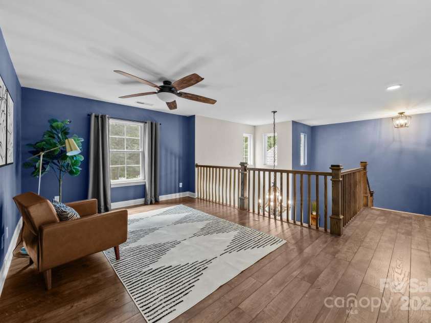 6802 Rock Island Road, Charlotte, NC 28278.  MLS# CAR4289658, YatesRealty ID 34622. Upstairs loft