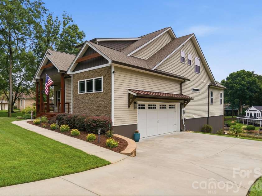 913 Lake Club Drive, Rock Hill, SC 29732.  MLS# CAR4385002, YatesRealty ID 34624. 