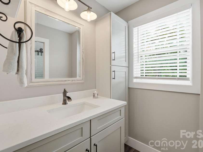 913 Lake Club Drive, Rock Hill, SC 29732.  MLS# CAR4385002, YatesRealty ID 34624. 