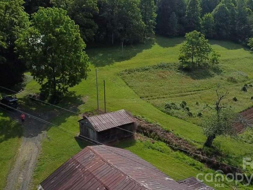 1327 NC 80 Highway, Bakersville, NC 28705.  MLS# CAR4392395, YatesRealty ID 34625. 