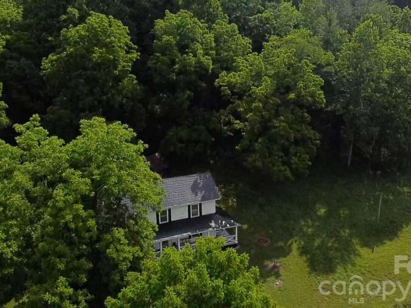 1327 NC 80 Highway, Bakersville, NC 28705.  MLS# CAR4392395, YatesRealty ID 34625. 
