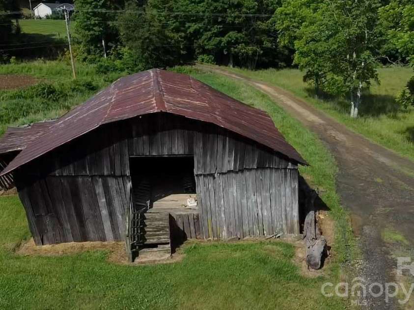 1327 NC 80 Highway, Bakersville, NC 28705.  MLS# CAR4392395, YatesRealty ID 34625. Barn outbuilding 4