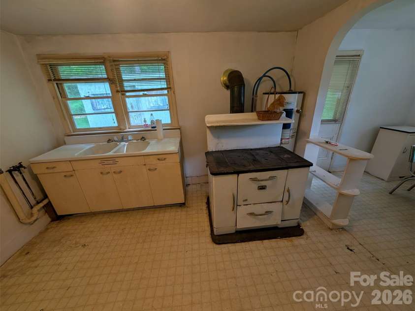1327 NC 80 Highway, Bakersville, NC 28705.  MLS# CAR4392395, YatesRealty ID 34625. Kitchen