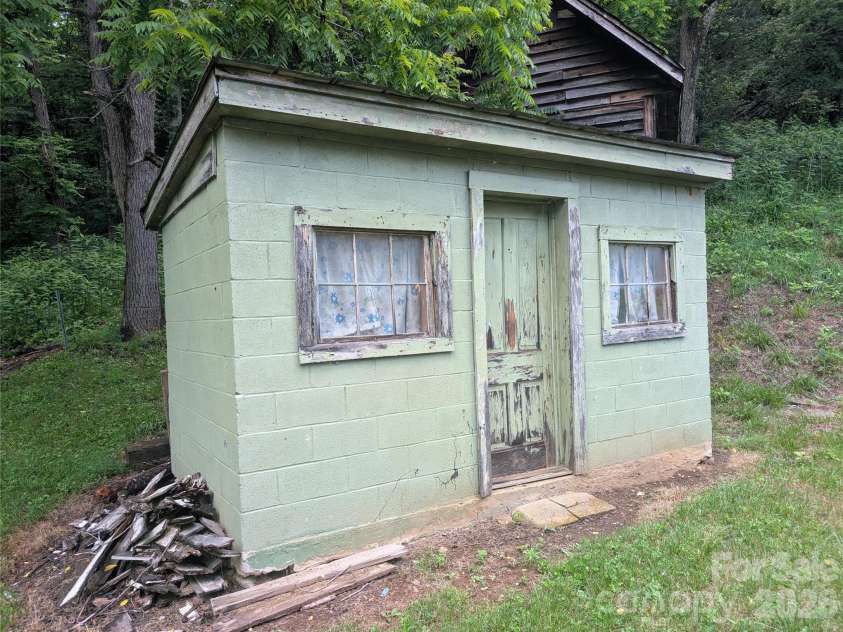 1327 NC 80 Highway, Bakersville, NC 28705.  MLS# CAR4392395, YatesRealty ID 34625. Outbuilding 1