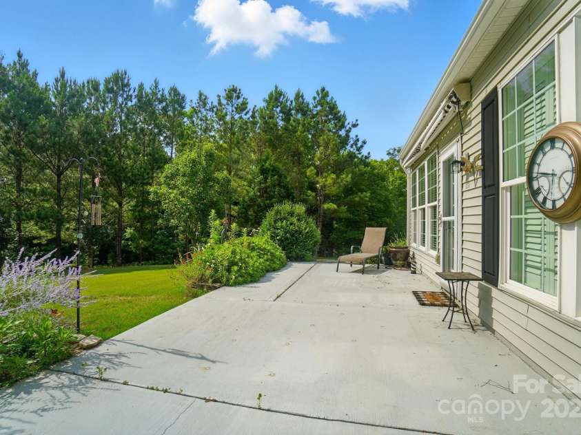 15116 Legend Oaks Court, Fort Mill, SC 29707.  MLS# CAR4267990, YatesRealty ID 34625. 