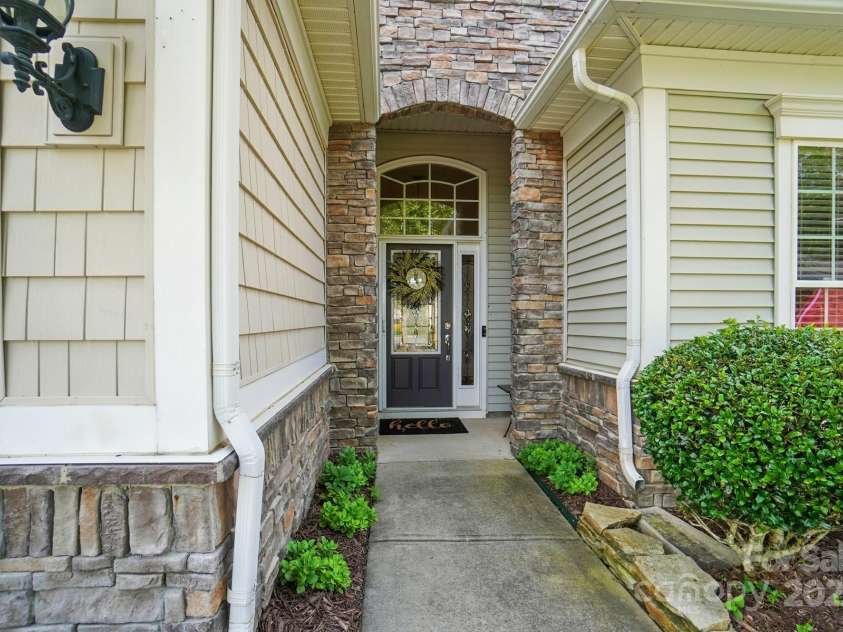 15116 Legend Oaks Court, Fort Mill, SC 29707.  MLS# CAR4267990, YatesRealty ID 34625. 