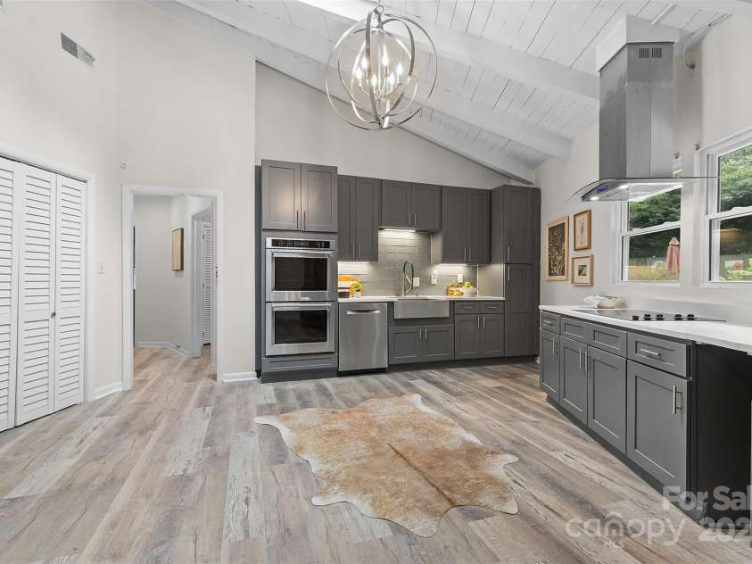 5017 Celeste Court, Charlotte, NC 28270.  MLS# CAR4289916, YatesRealty ID 34626. 