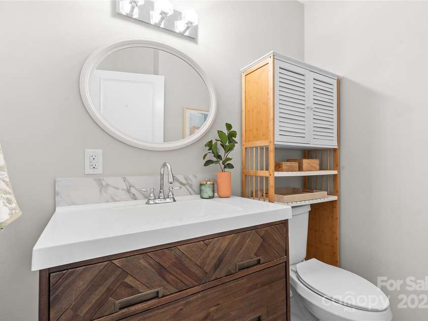 5017 Celeste Court, Charlotte, NC 28270.  MLS# CAR4289916, YatesRealty ID 34626. Half Bathroom