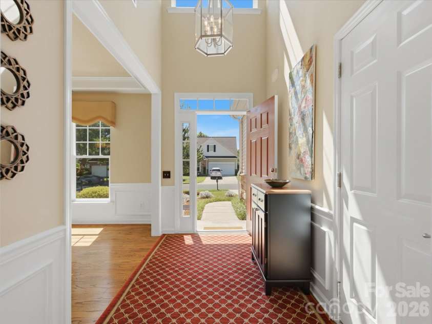 6747 Fieldstone Manor Drive, Matthews, NC 28105.  MLS# CAR4396924, YatesRealty ID 34626. 