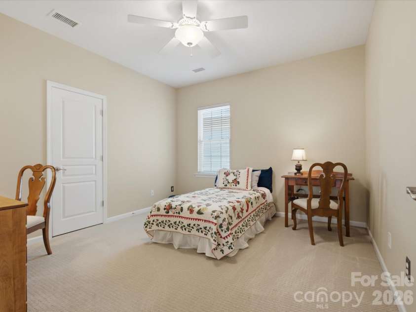 6747 Fieldstone Manor Drive, Matthews, NC 28105.  MLS# CAR4396924, YatesRealty ID 34626. 